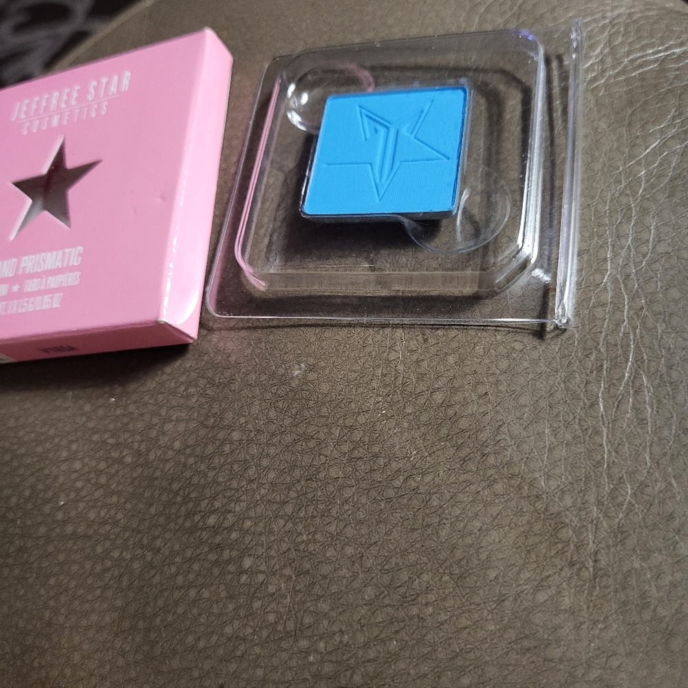 Jeffree Star Grand Prismatic Eyeshadow - Blue - Picture 3 of 4